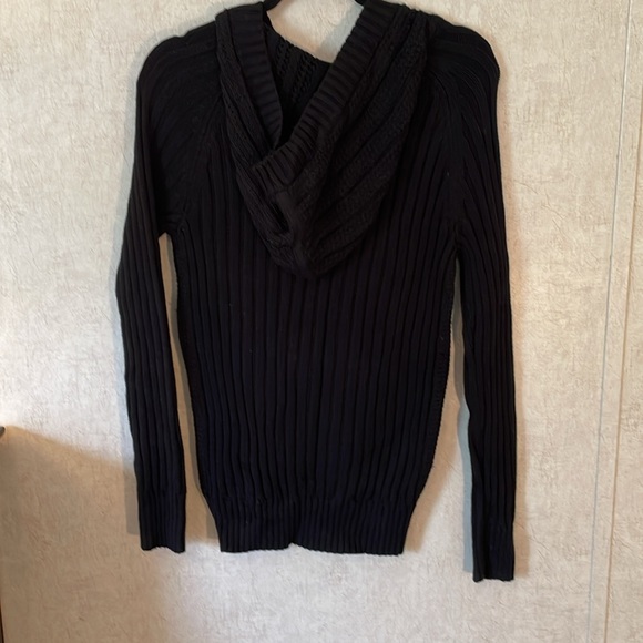 Sonoma cotton sweater black size medium with 3 buttons. NWT. - Picture 4 of 11